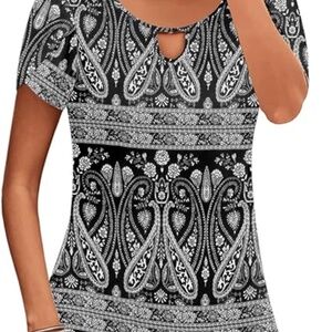 Black and White Summer dress w/pockets- NWT - Size XXL